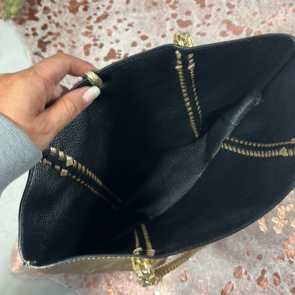 NWOT gold chain detail tote bag - Picture 7 of 8